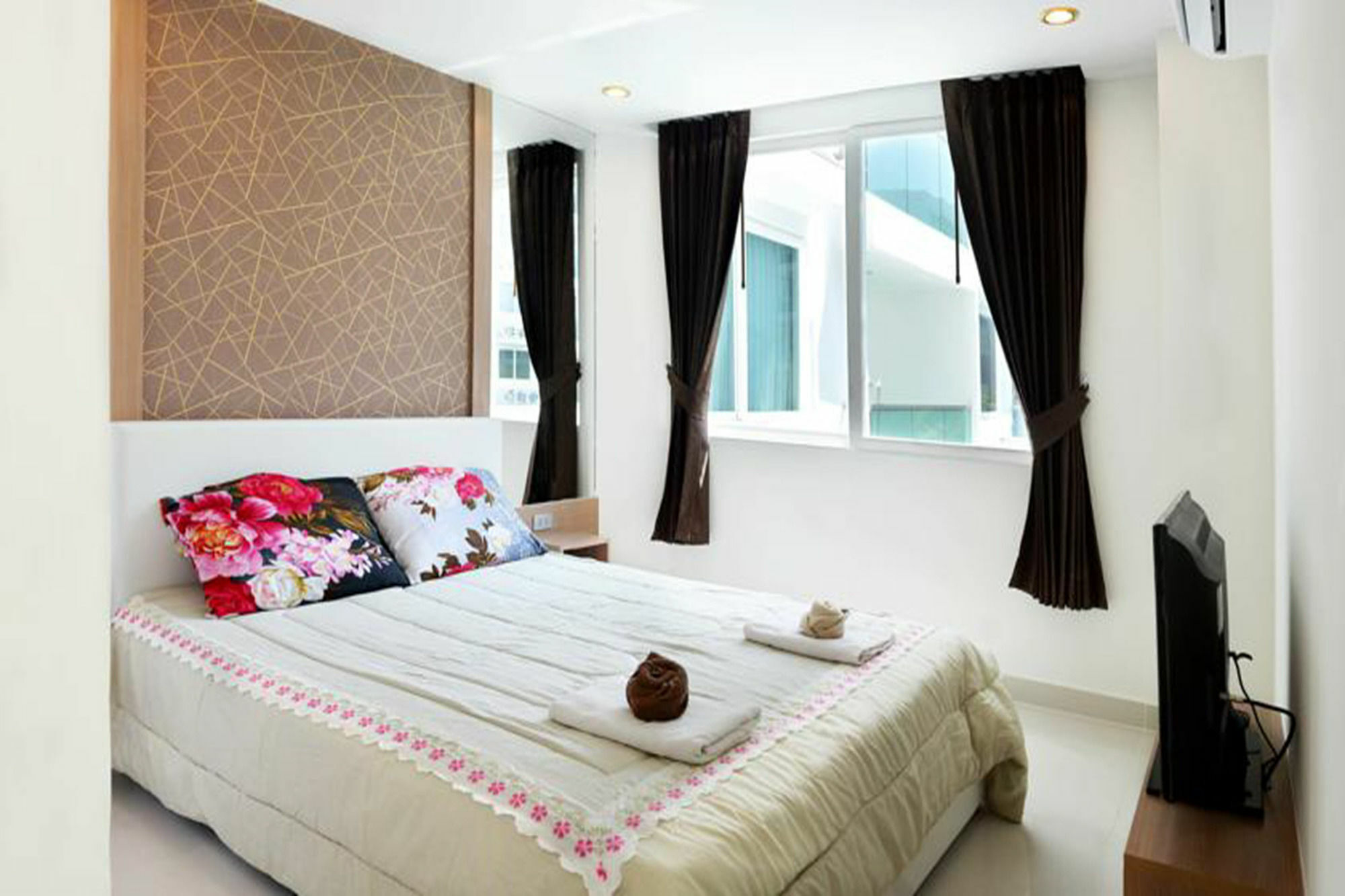 Amazon Pattaya Jomtien Apartments エクステリア 写真